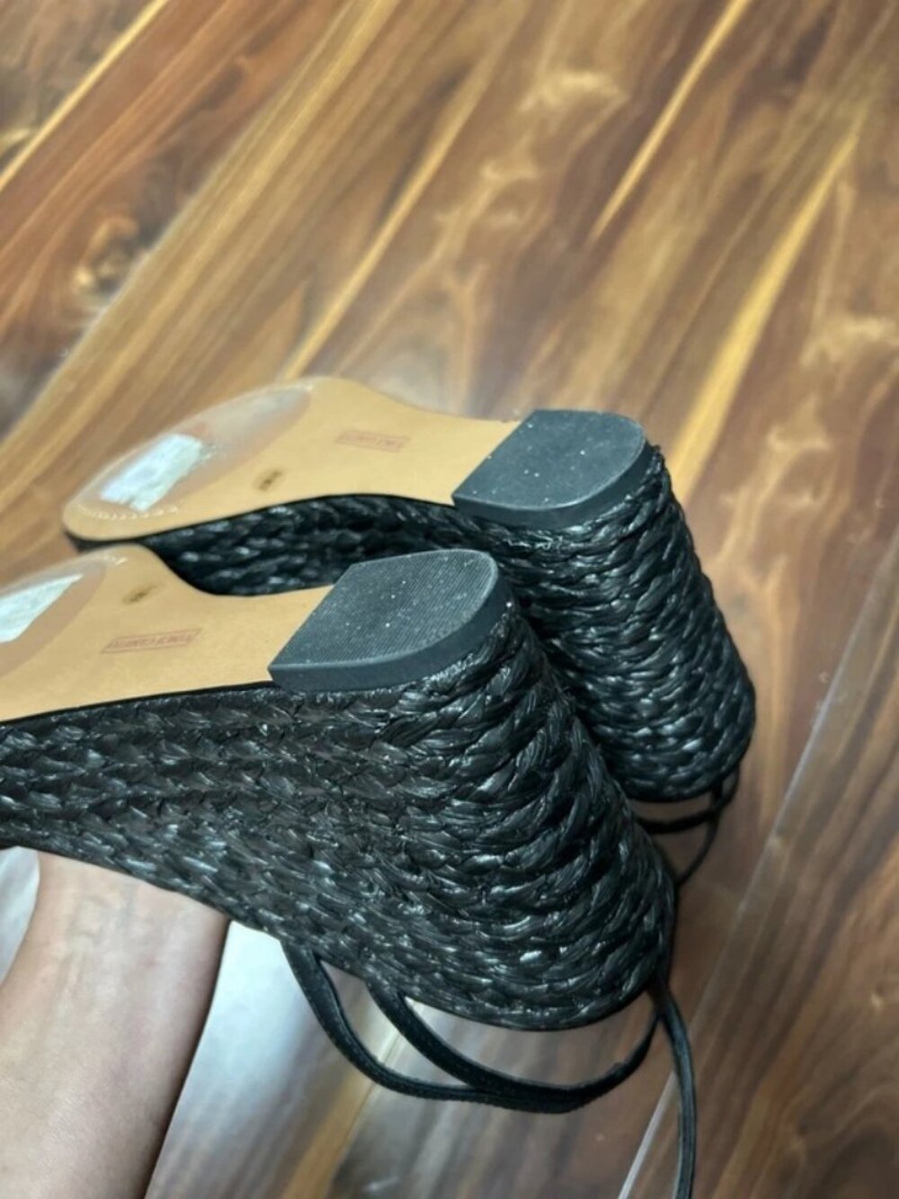 Vince Camaro Emrey Platform Wedge Sandals sz 9.5 - Picture 8 of 10
